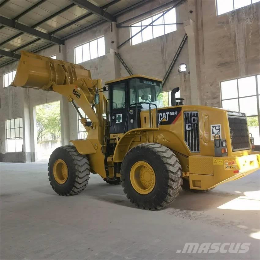 CAT 966H Gumikerekes homlokrakodók