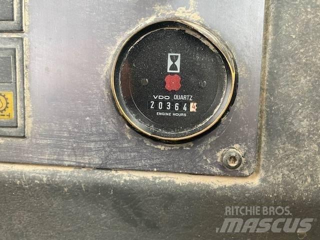 Volvo L 150 Gumikerekes homlokrakodók