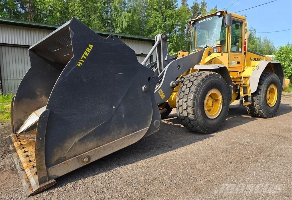 Volvo L110 E-4X4 Gumikerekes homlokrakodók