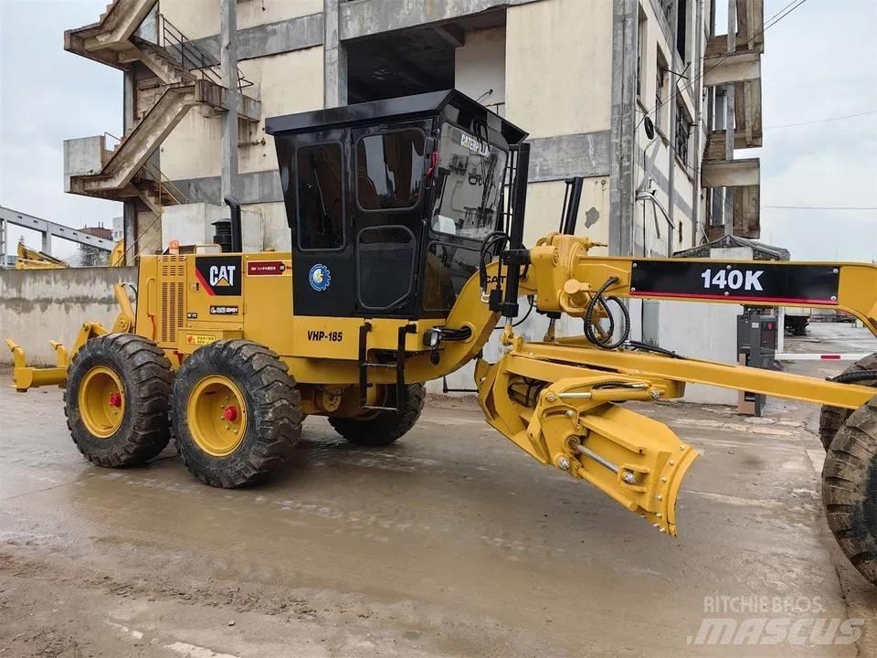 CAT 140K Gréderek