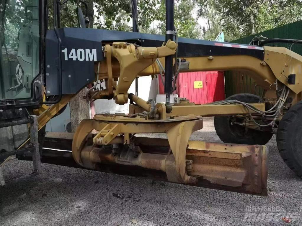 CAT 140 M Gréderek