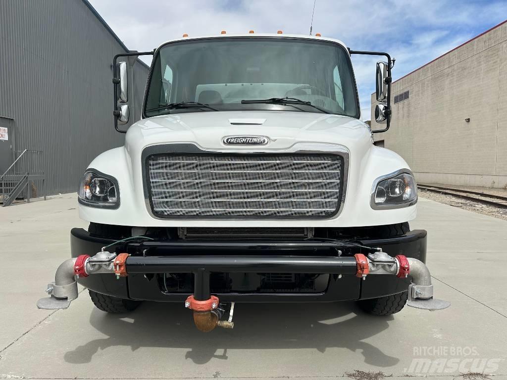 Freightliner M2 Vízszállító teherautók