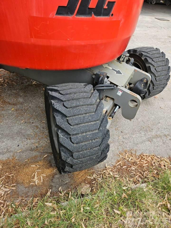 JLG 450 AJ Karos emelők