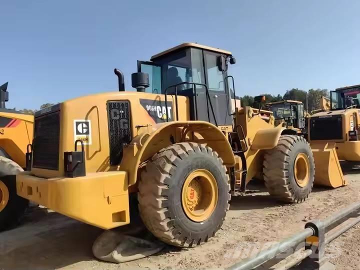 CAT 966 H Gumikerekes homlokrakodók