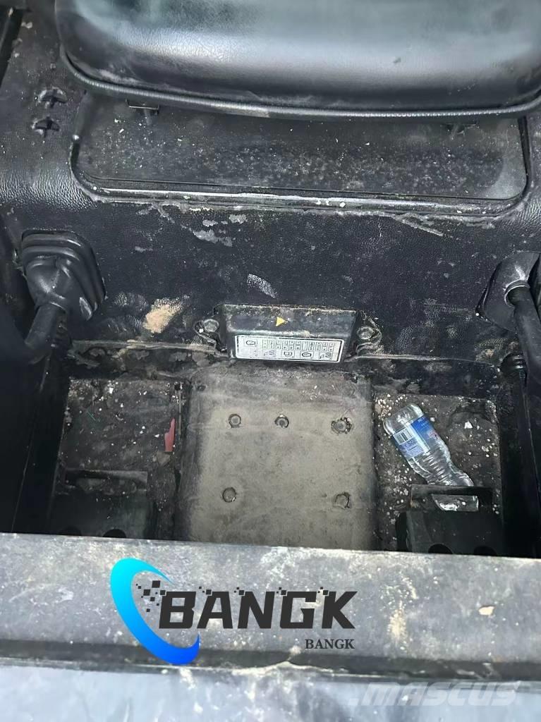 EARTHFORCE S300 Univerzális rakodók