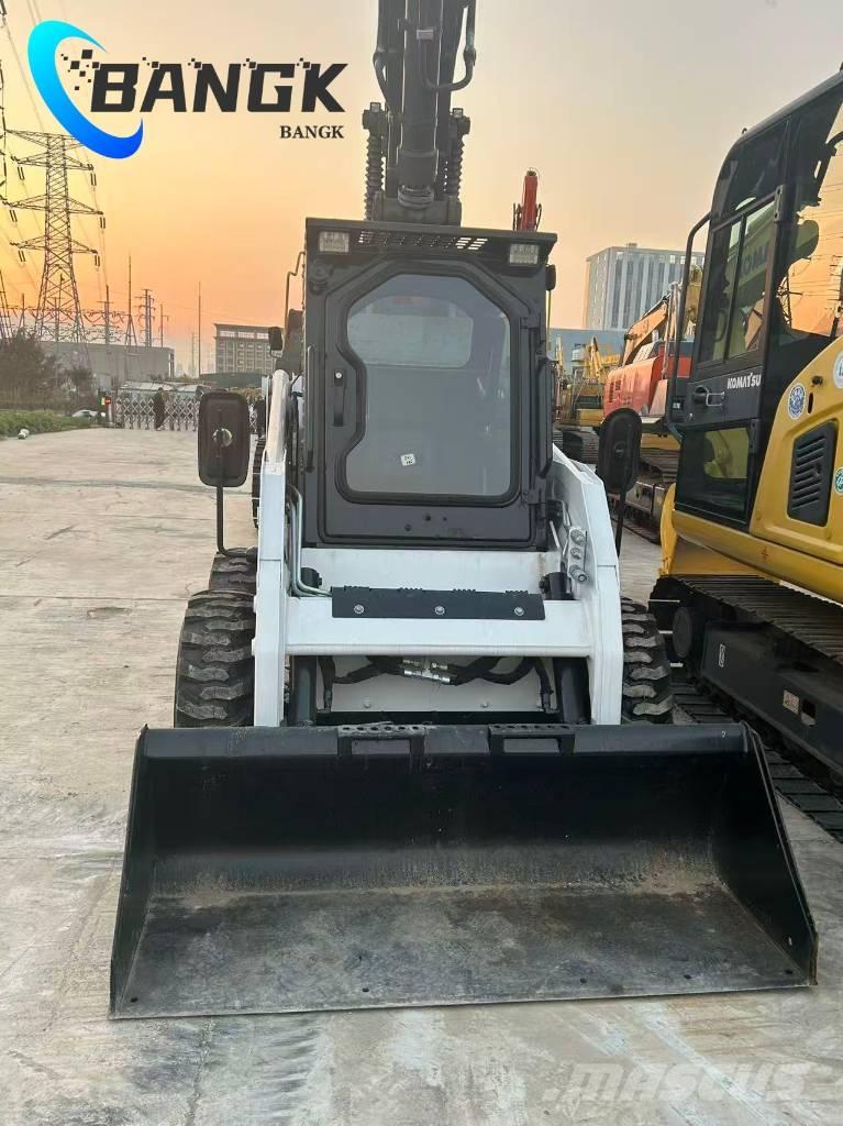 EARTHFORCE S300 Univerzális rakodók