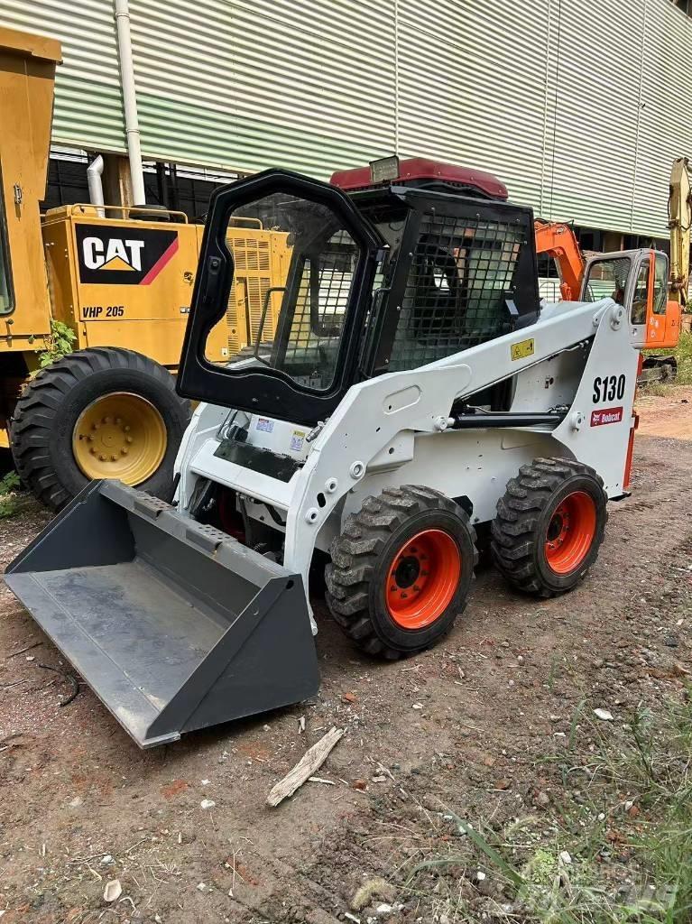 Bobcat S 130 Kompaktrakodók