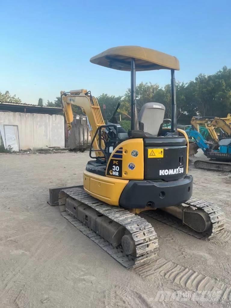 Komatsu PC30 MR Mini kotrók < 7t