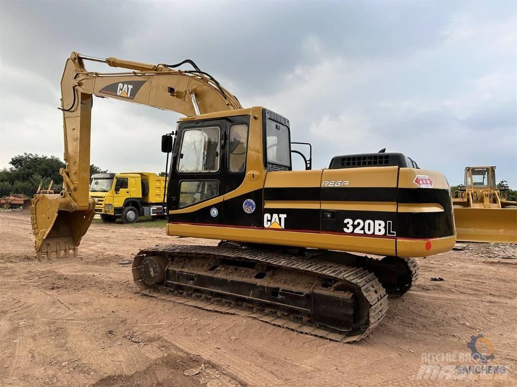 CAT 320 B Lánctalpas kotrók