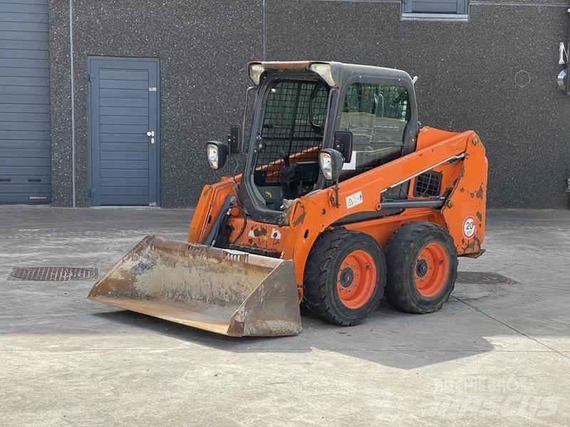Bobcat S 450 Gumikerekes homlokrakodók