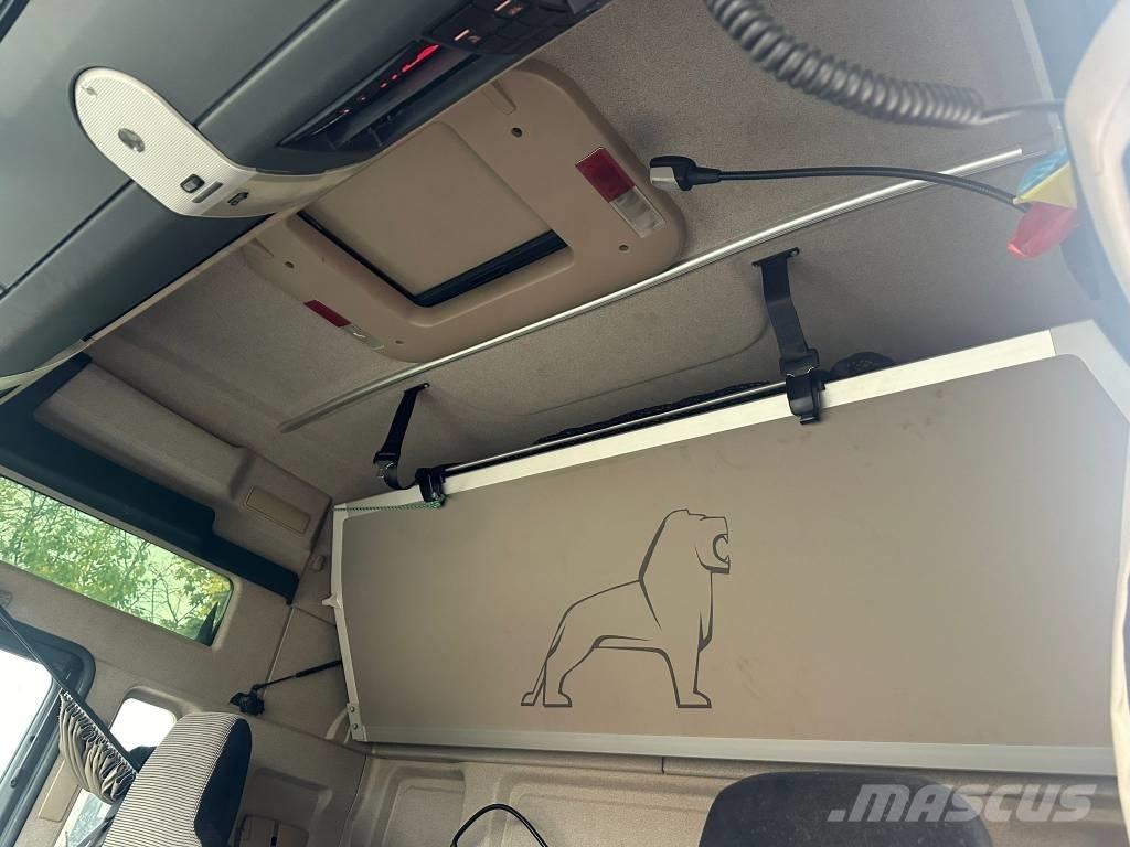 MAN TGX 33.500 erdészeti gépszállító teherautók