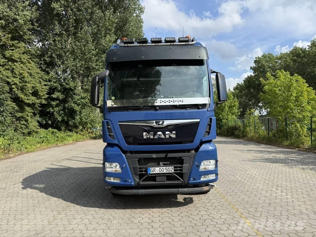 MAN TGX 33.500 erdészeti gépszállító teherautók