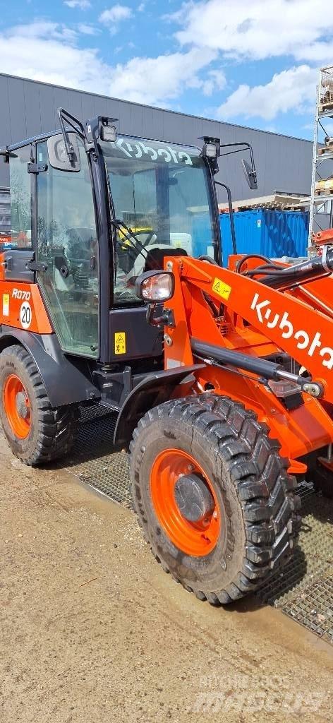 Kubota R 070 Gumikerekes homlokrakodók
