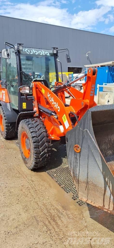 Kubota R 070 Gumikerekes homlokrakodók