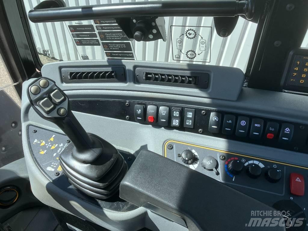 JCB 409 Gumikerekes homlokrakodók