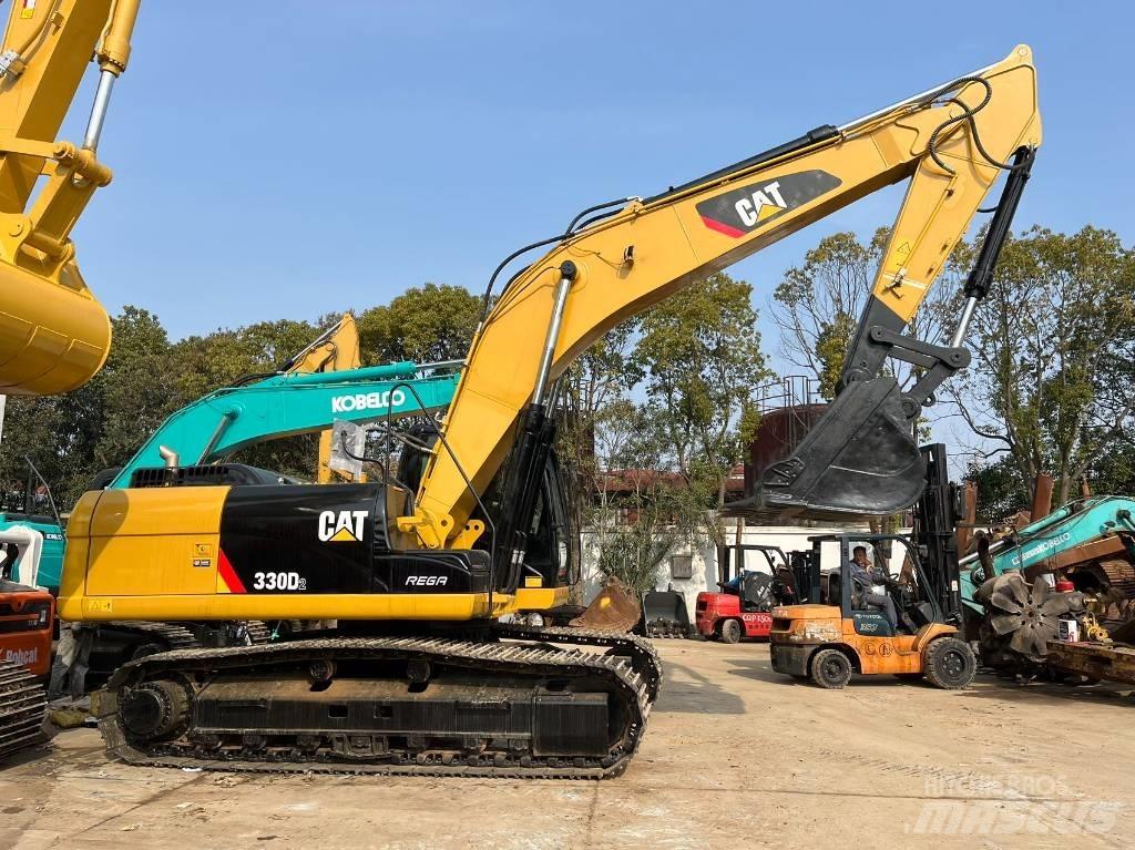 CAT 330 D L Lánctalpas kotrók