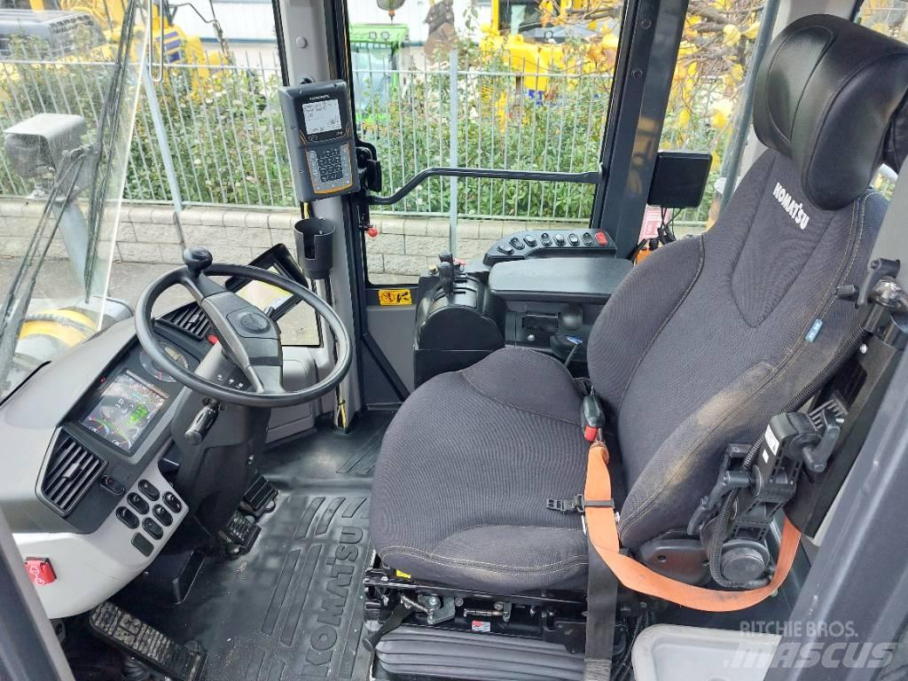 Komatsu WA480-8 Gumikerekes homlokrakodók