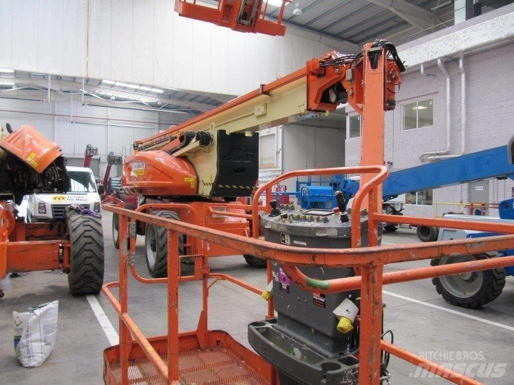 JLG 1250 AJP Karos emelők