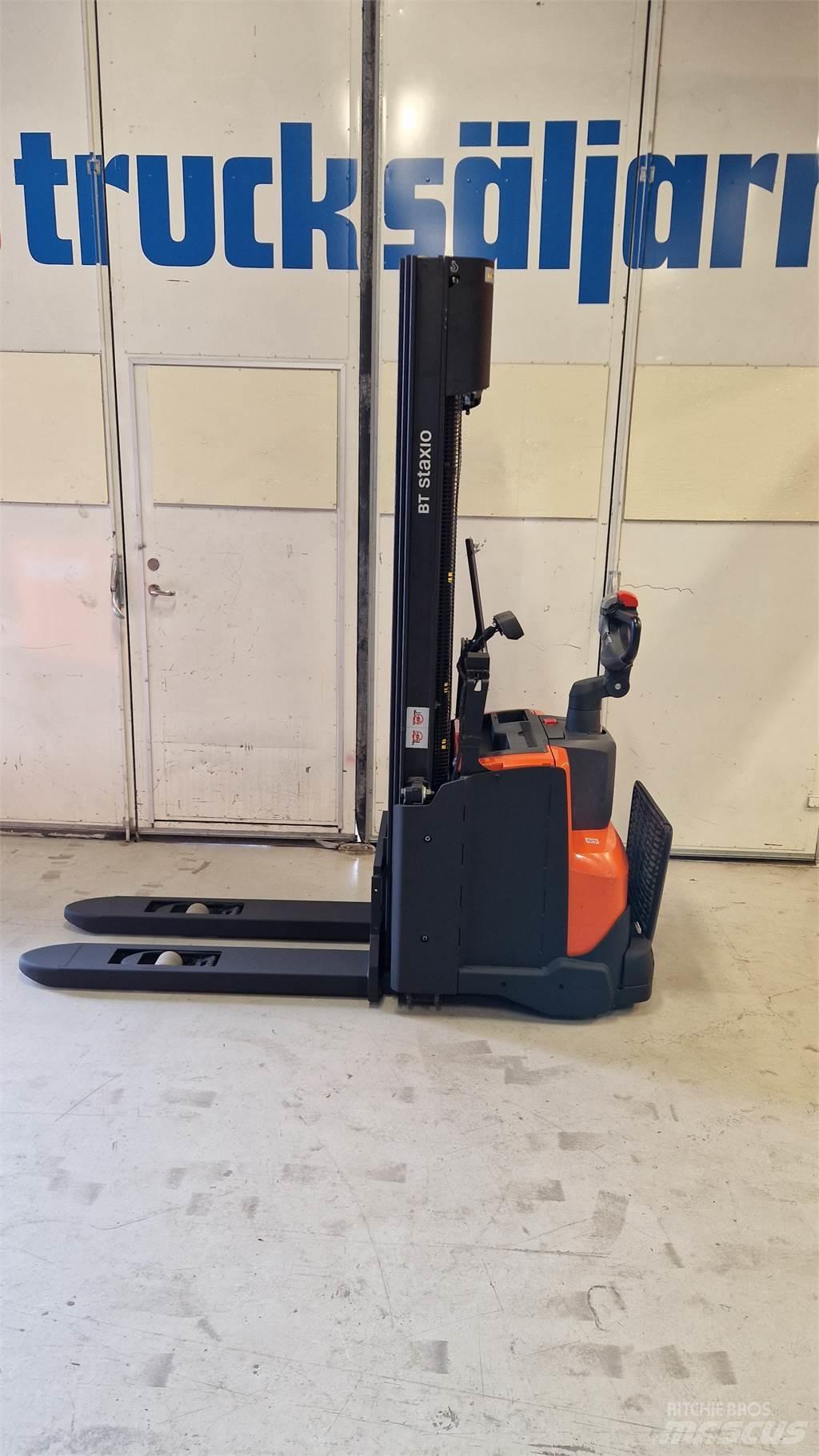 Toyota SWE140L Gyalogkíséretű targonca