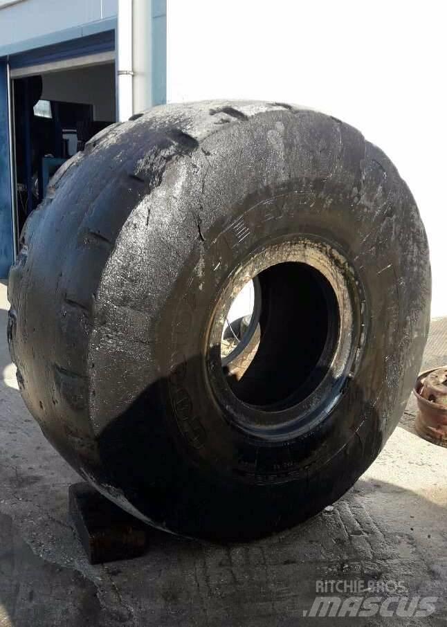 Goodyear 29,5R25 Gumiabroncsok, kerekek és felnik