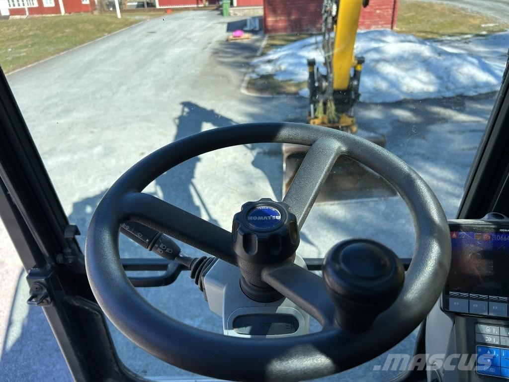 Komatsu PW 148-10 Gumikerekes kotrók