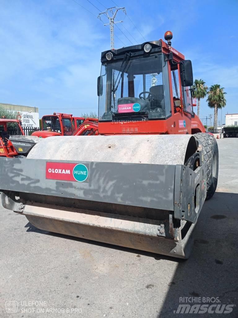 Bomag BW 211 D-4 Egydobos hengerek