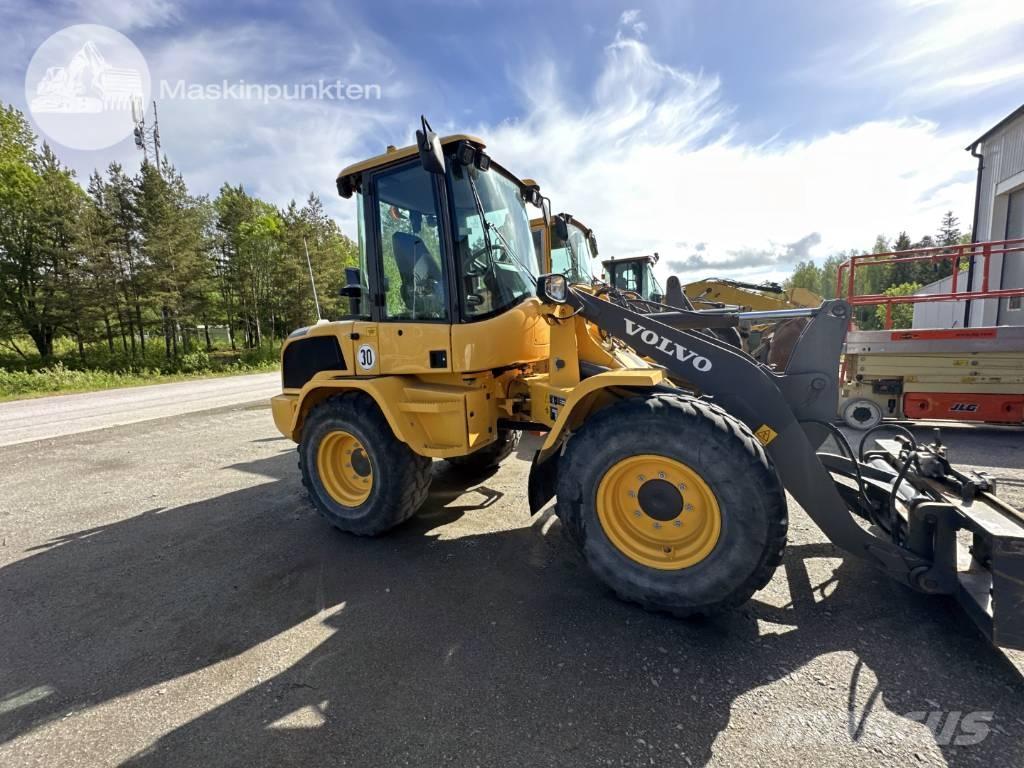 Volvo L 35 G Gumikerekes homlokrakodók