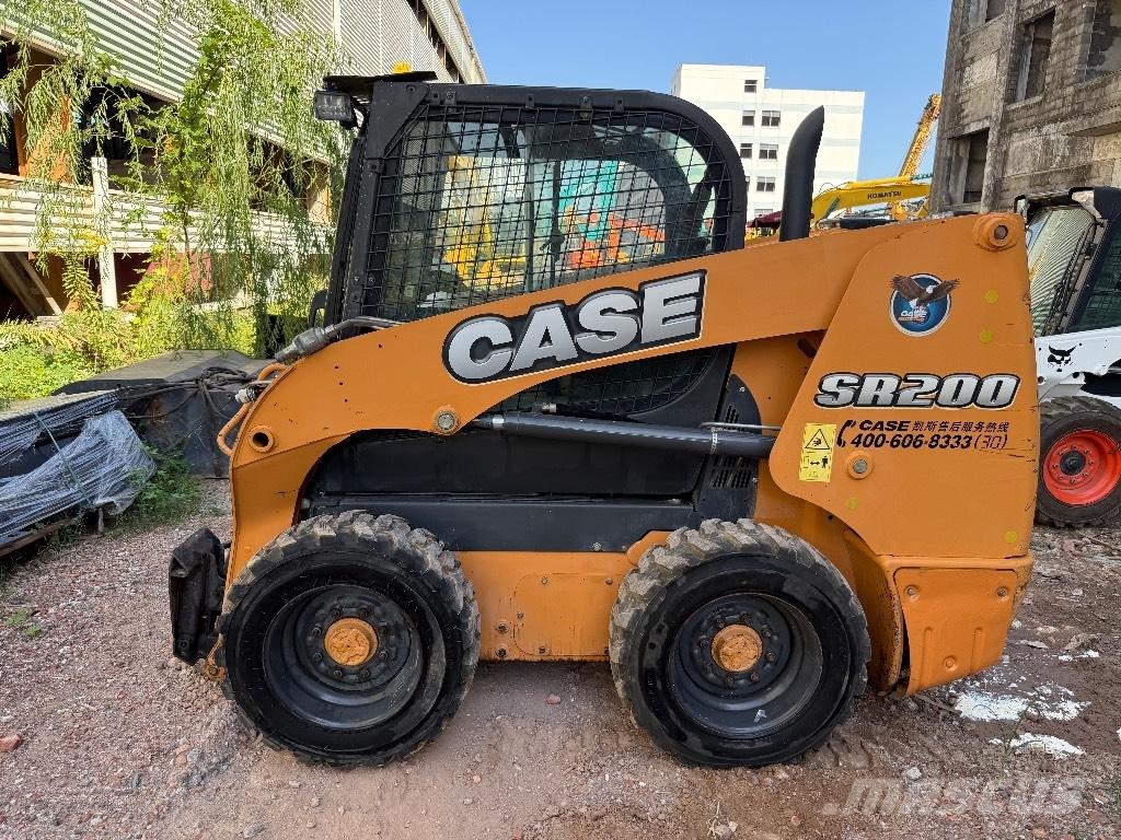 CASE SR 200 Kompaktrakodók