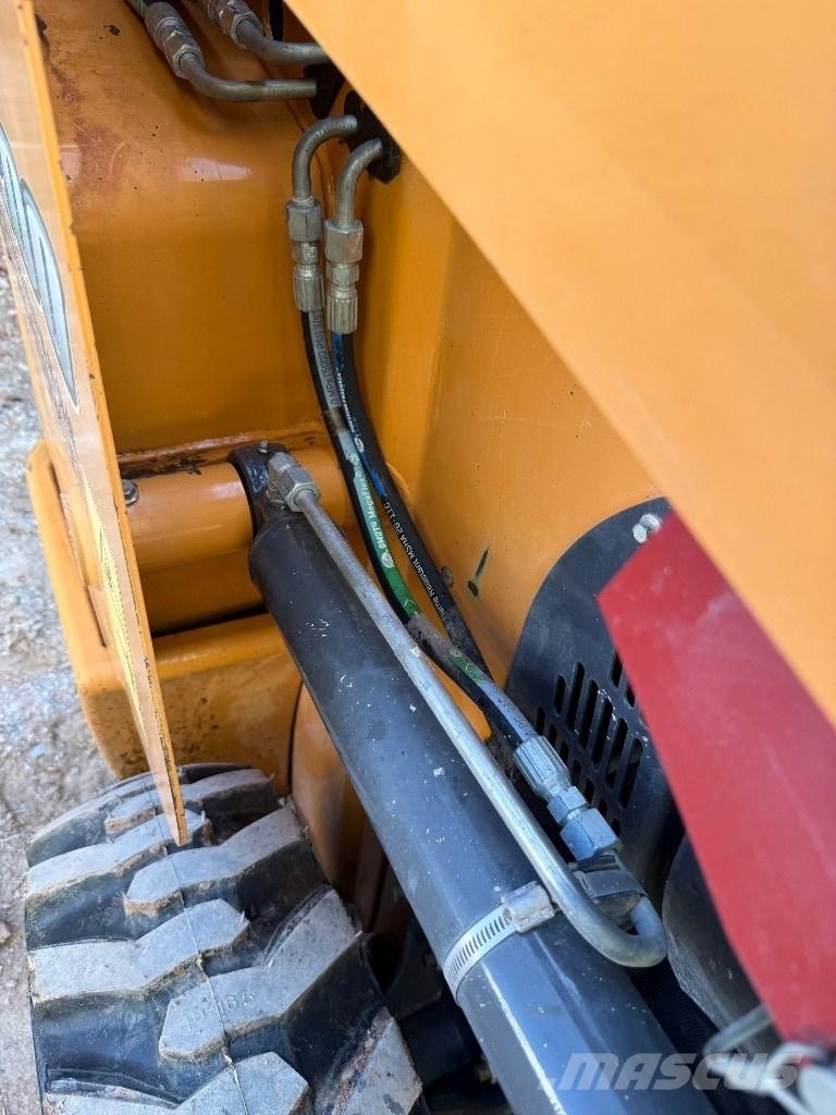 CASE SR 200 Kompaktrakodók