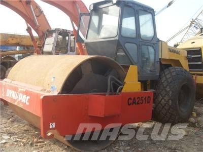 Dynapack CA 251 D Egydobos hengerek