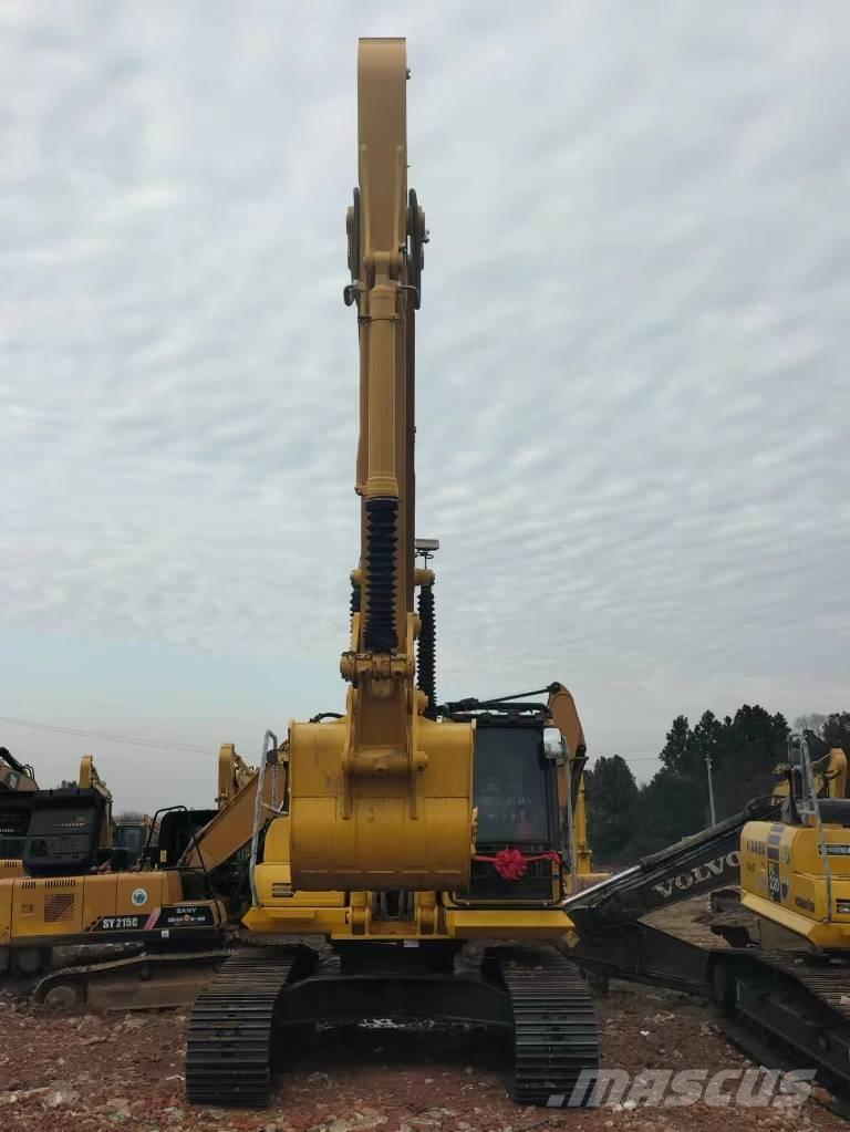 Komatsu PC 200-8 Lánctalpas kotrók