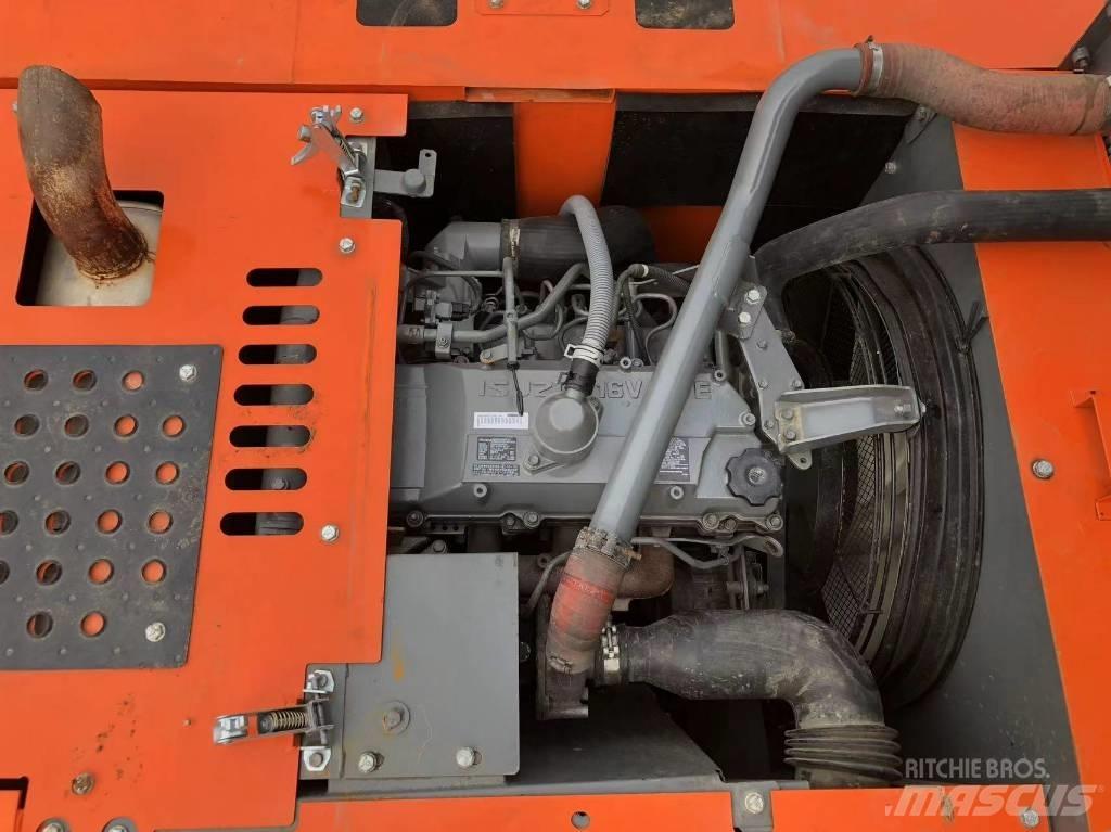 Hitachi 240 Lánctalpas kotrók