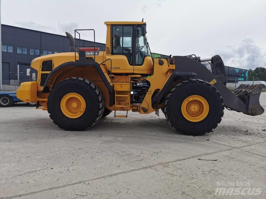 Volvo L250G Gumikerekes homlokrakodók