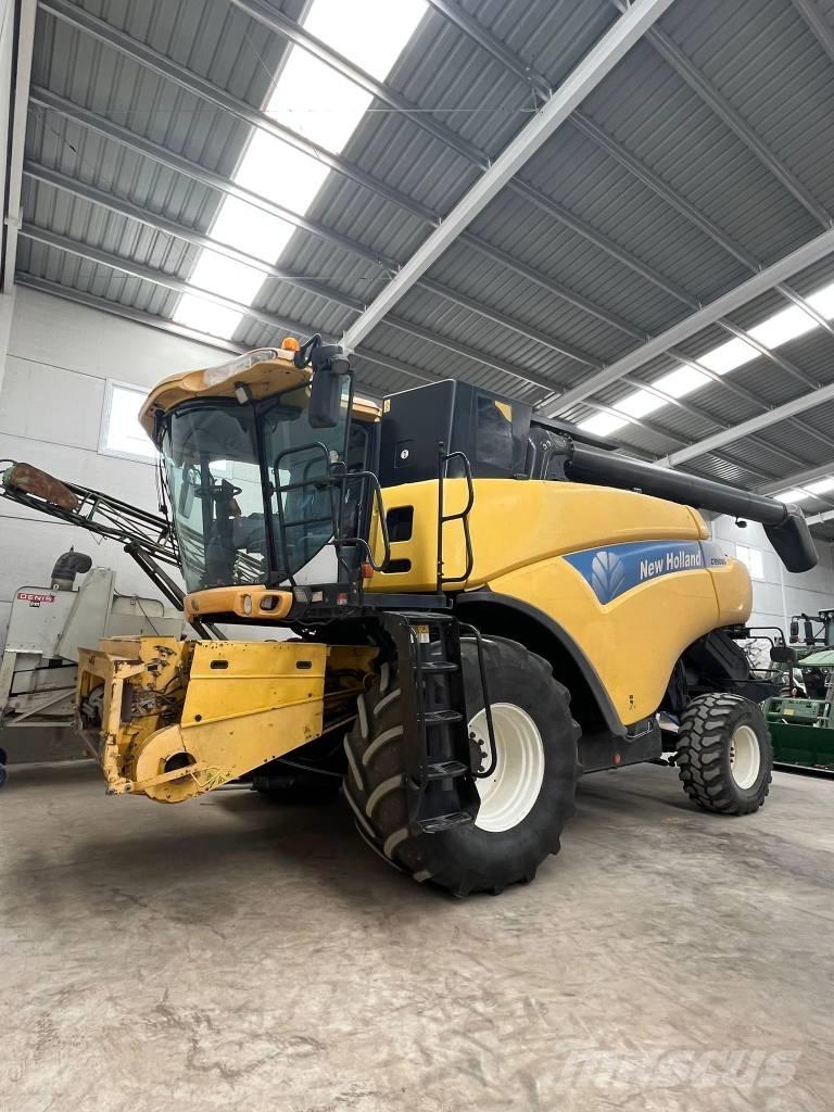 New Holland CR 9080 Kombájnok