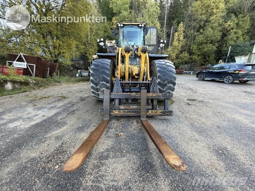 CAT 980 Gumikerekes homlokrakodók