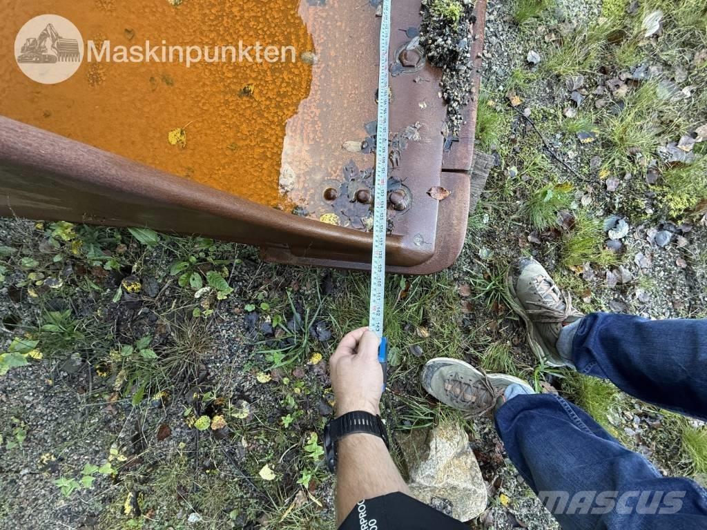 CAT 980 Gumikerekes homlokrakodók