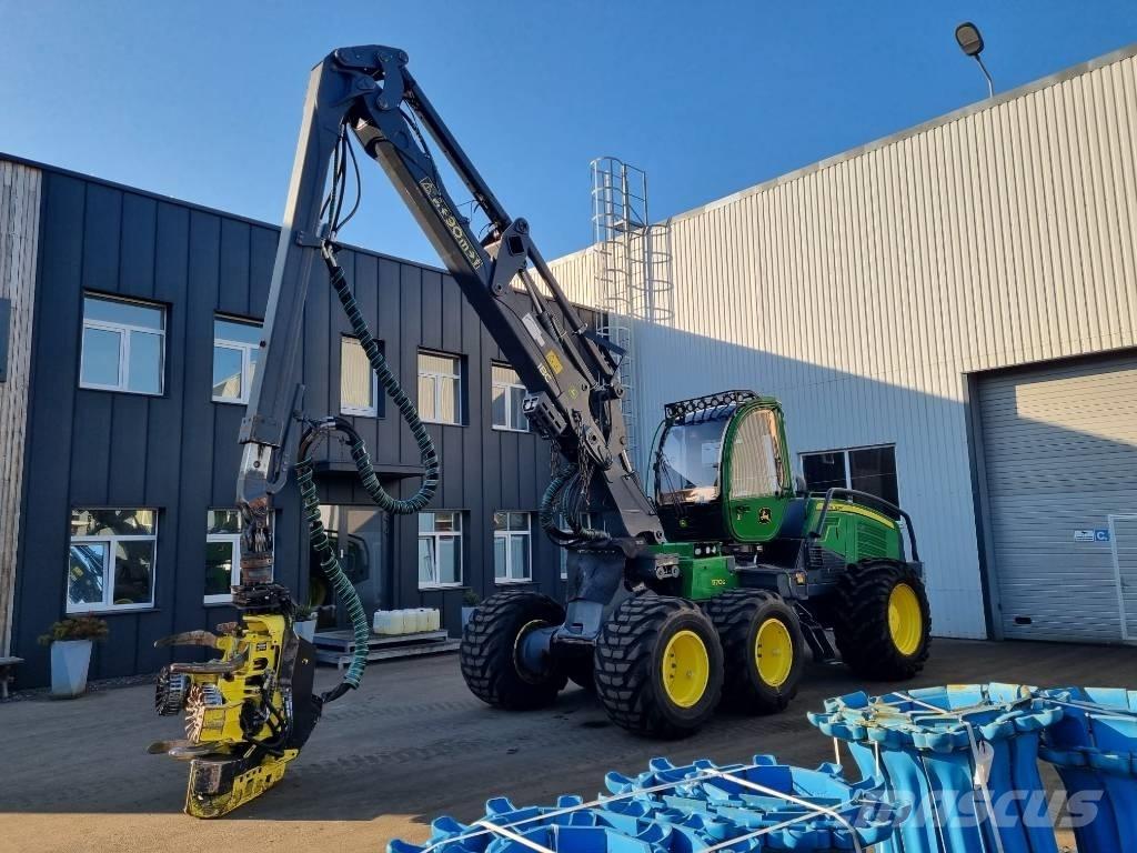 John Deere 1170 G Betakarítók
