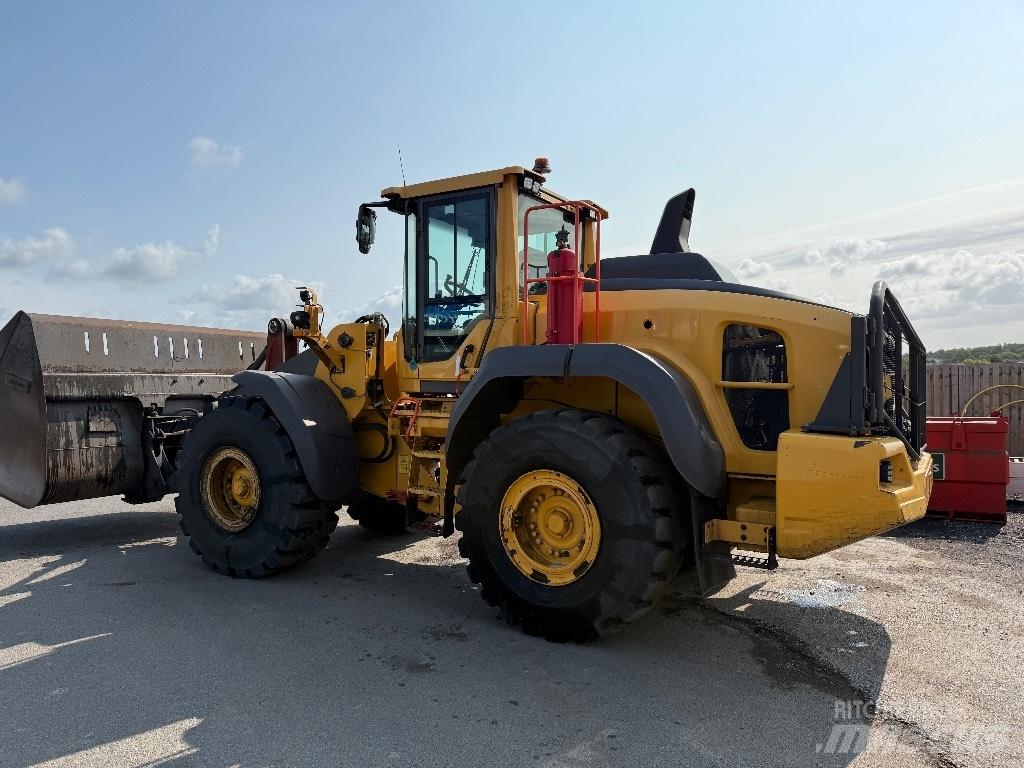 Volvo L 120 H Gumikerekes homlokrakodók