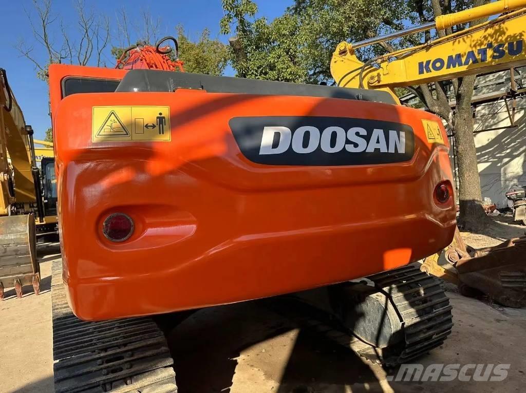 Doosan DX225LC-9C Lánctalpas kotrók