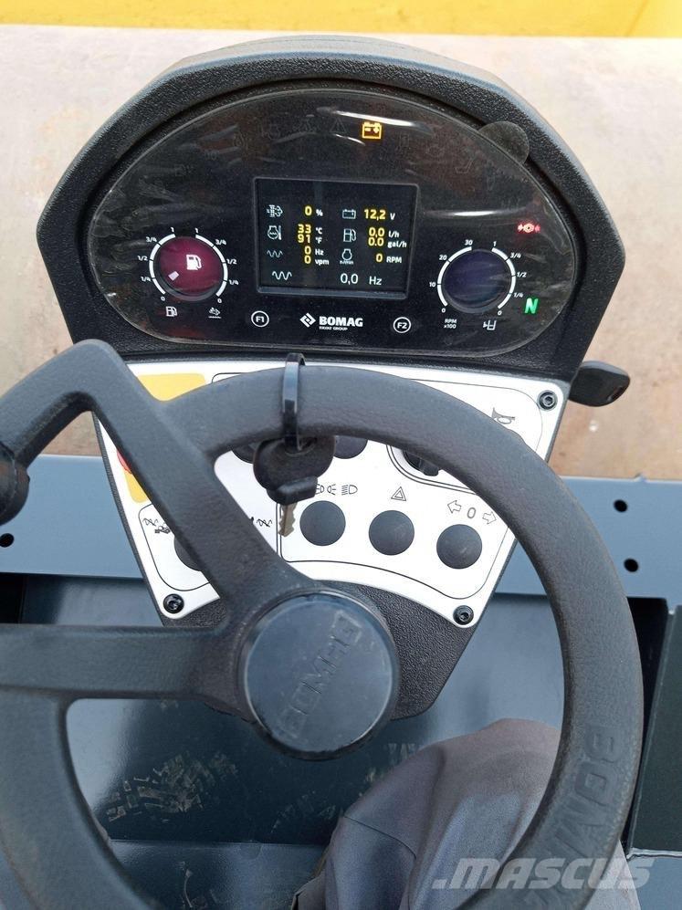 Bomag BW 218 D-5 SL Egydobos hengerek