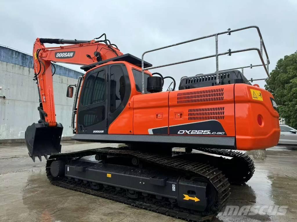 Doosan DX 225 LC-9C Lánctalpas kotrók