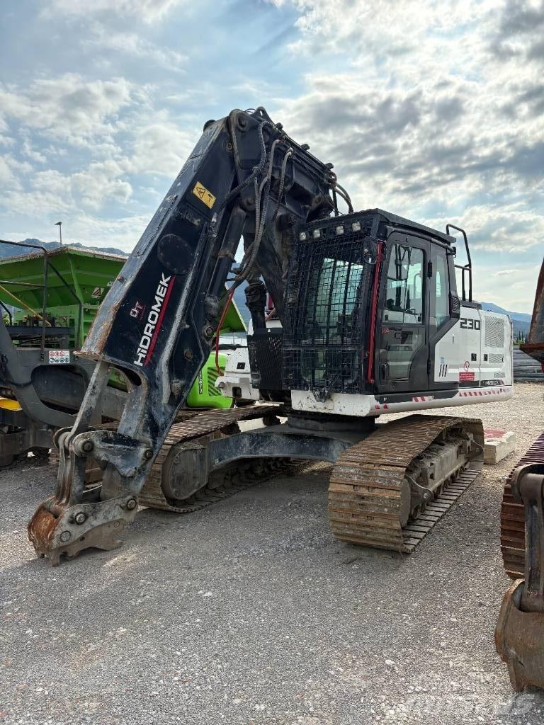 Hidromek 230 LC TX Bontásra használt kotrók
