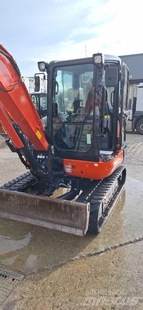 Kubota KX 042-4 Mini kotrók < 7t