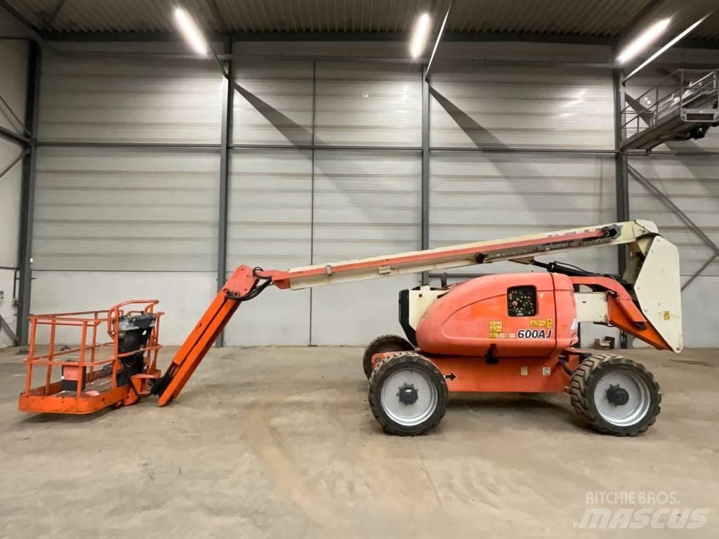 JLG 600 AJ Karos emelők