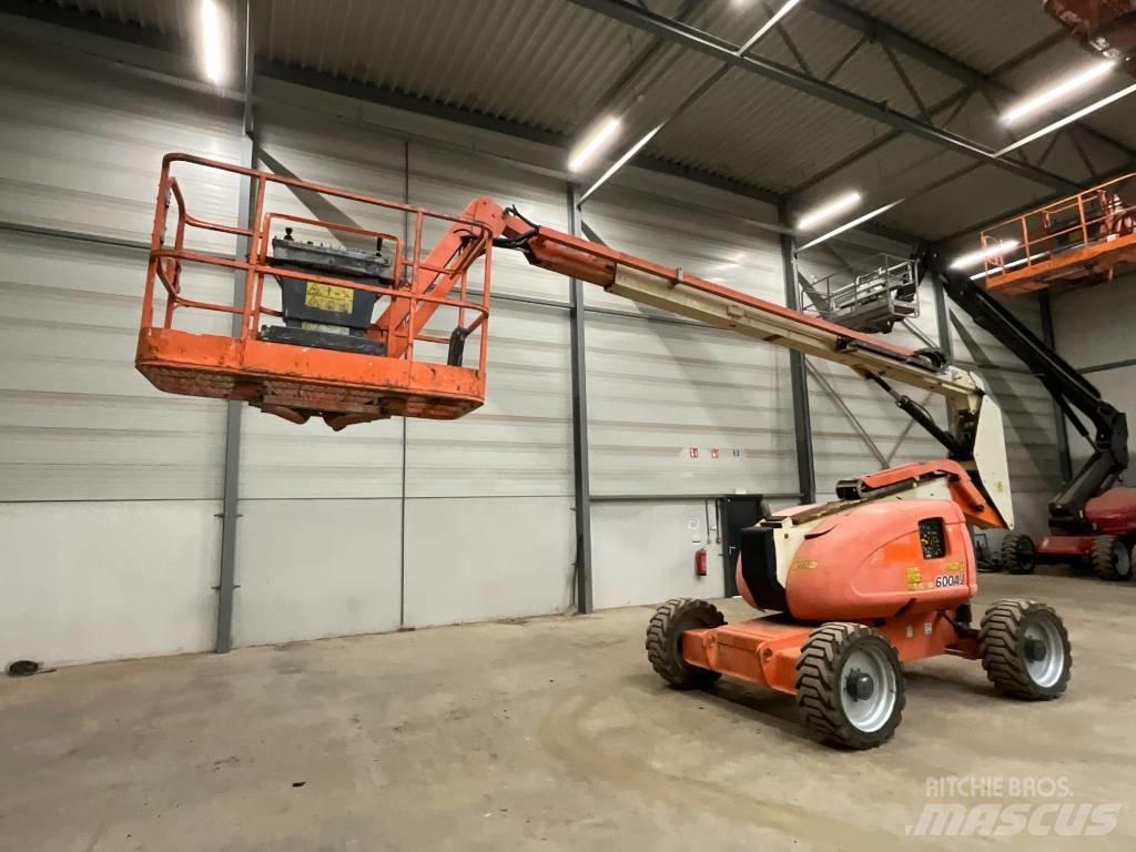 JLG 600 AJ Karos emelők