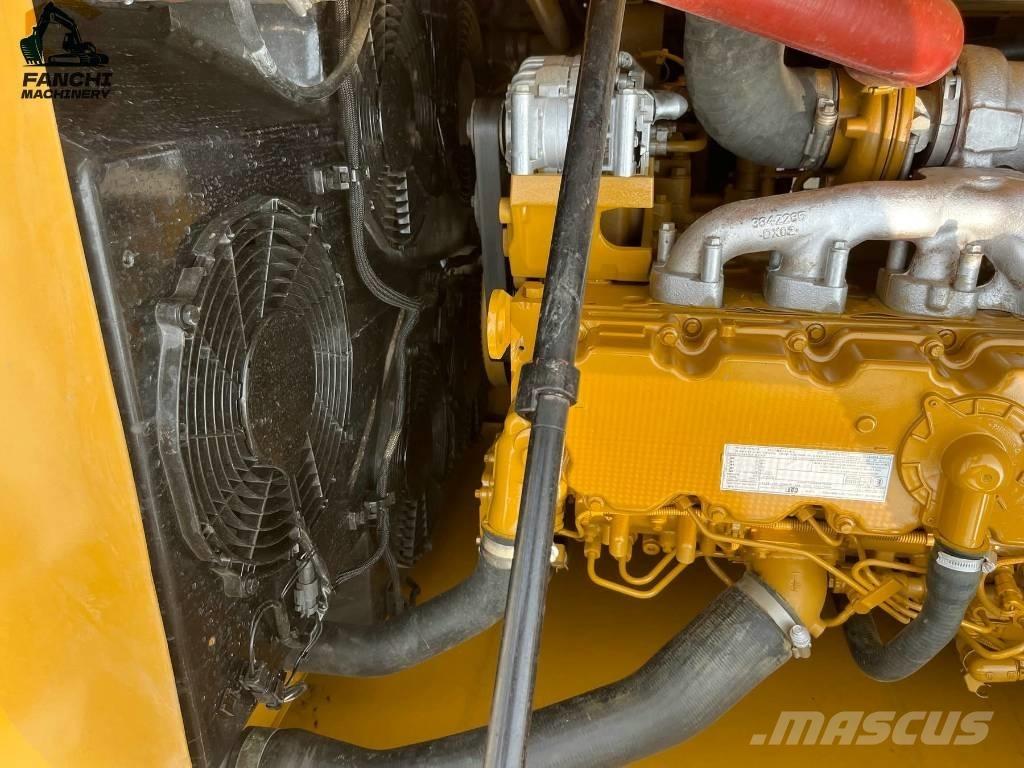 CAT 323 Lánctalpas kotrók