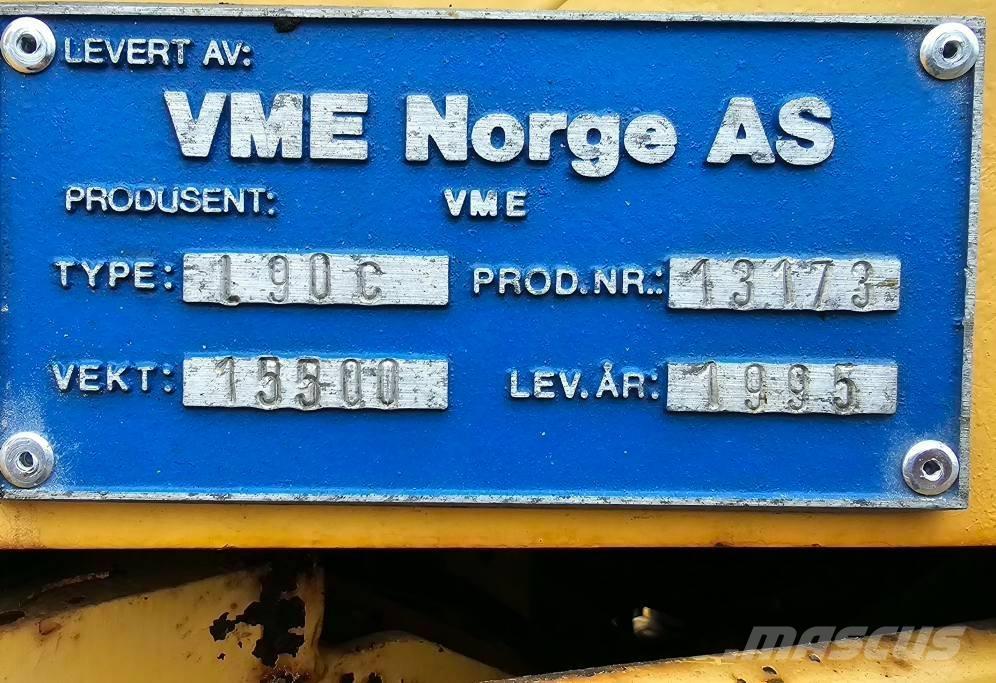 Volvo L90c Gumikerekes homlokrakodók
