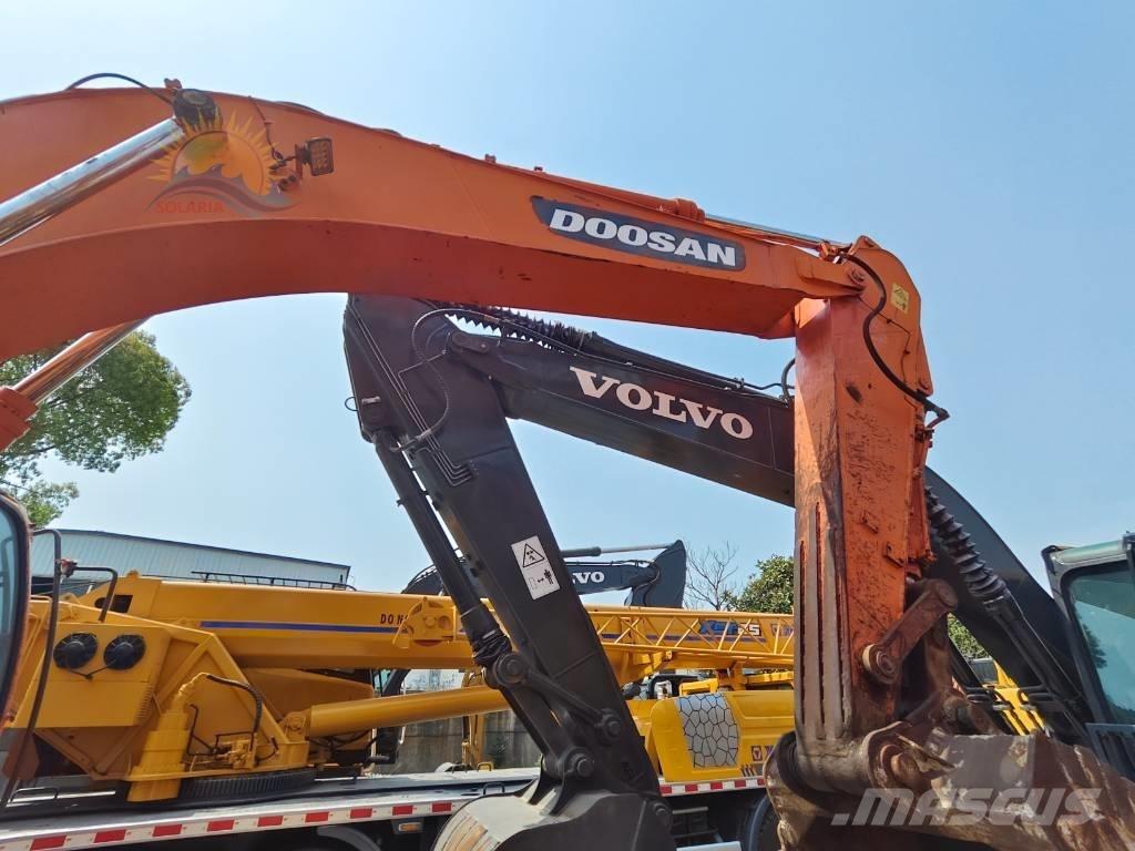 Doosan DX 300 LC Lánctalpas kotrók