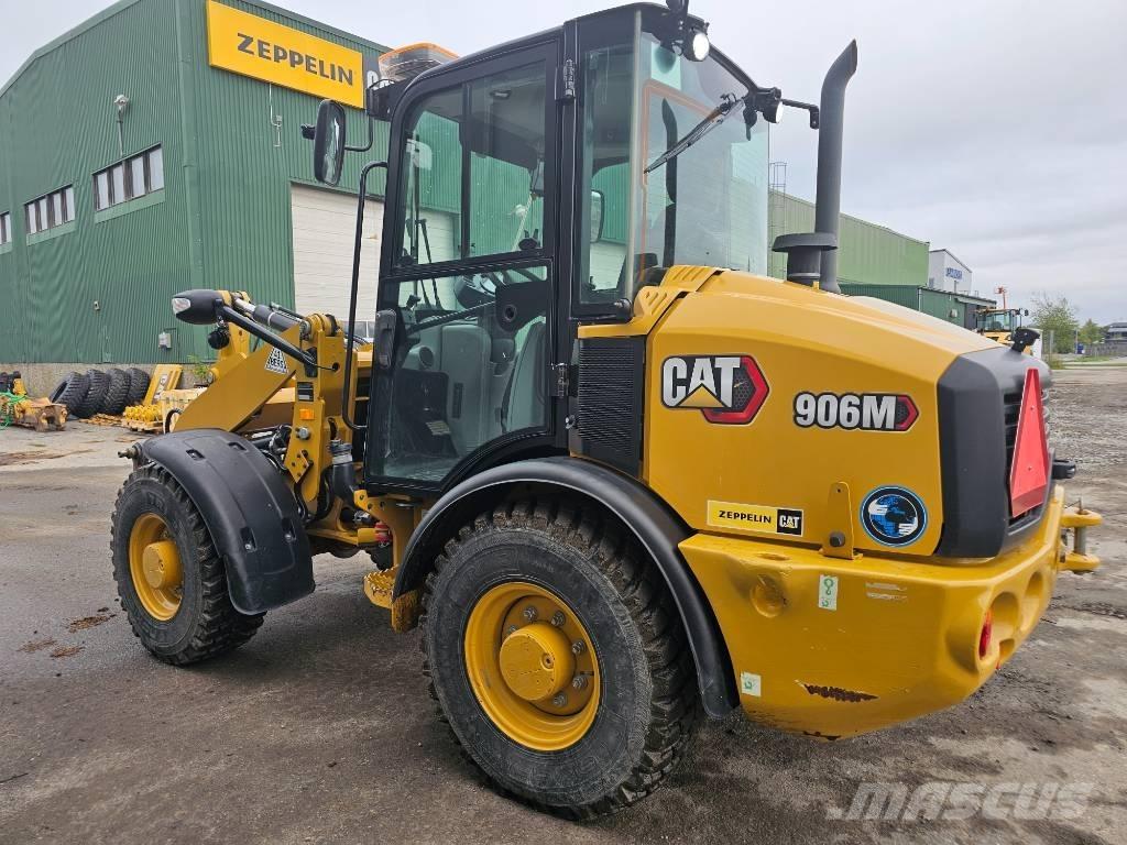 CAT 906 M Gumikerekes homlokrakodók