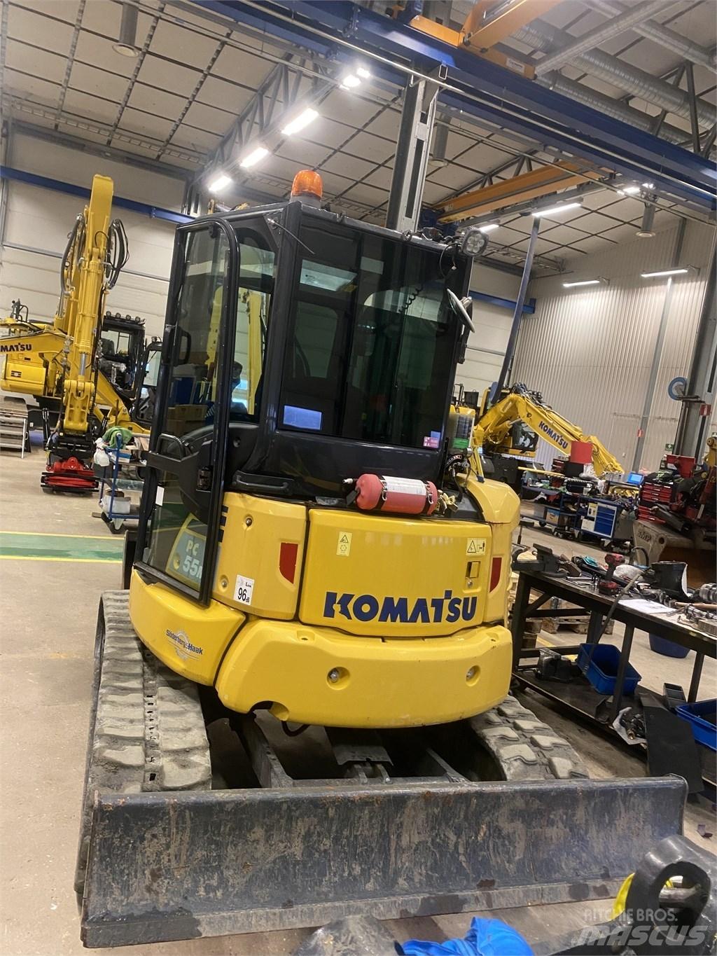 Komatsu PC55MR-5 Mini kotrók < 7t